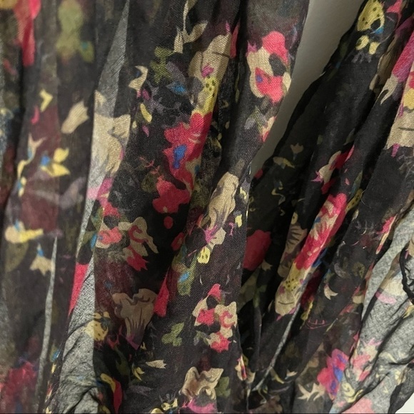 Infiniti Scarf - Floral - Picture 2 of 2